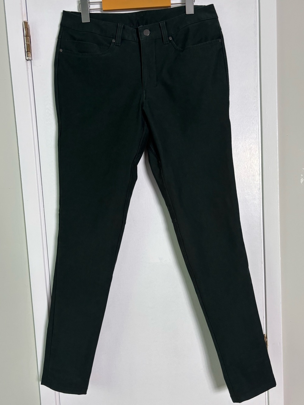 Lululemon ABC Skinny Pant 31 Dark Olive Reflective Cuff Stretch 5 Pocket - Picture 8 of 16